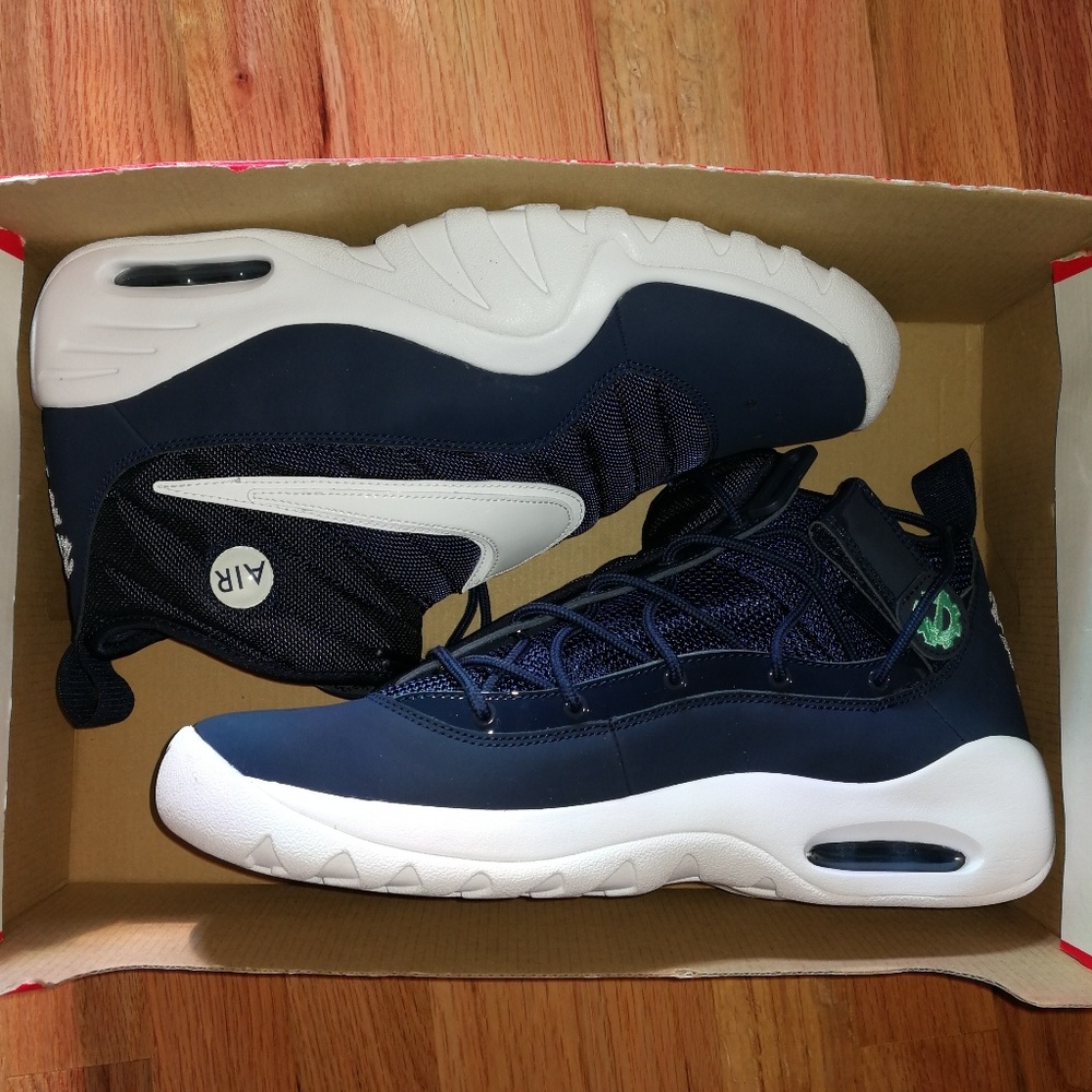 New Nike Air Shake Shoes - Picture 2 of 5